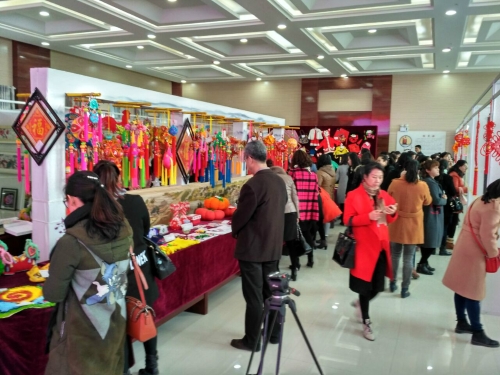 巧手女工绘梦白银2.jpg